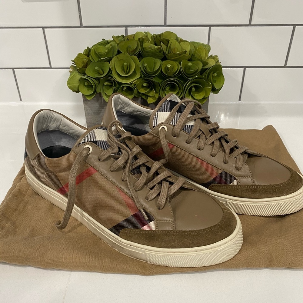 Burberry Reynold Low Top Housecheck Sneakers
